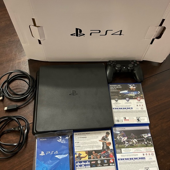 Sony PS4 1TB gaming system with 3 games. - Picture 6 of 7
